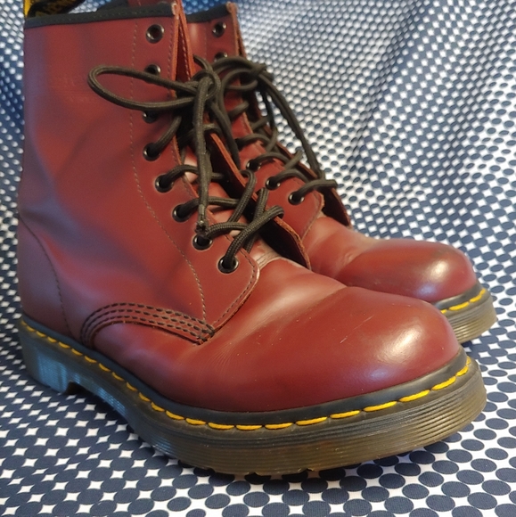 dr martens 1460 cherry